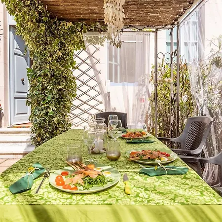 Colors House On The By Pleiades 아파트 *