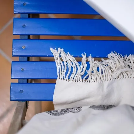 Colors House On The By Pleiades 칼람브로네