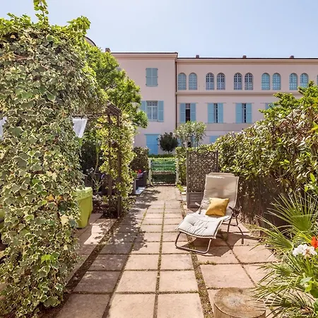 Colors House On The By Pleiades *