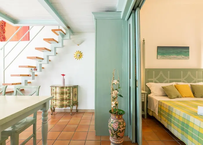 Colors House On The By Pleiades * קלאמברונה
