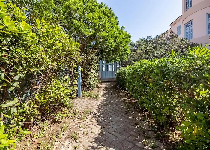 דירה Colors House On The By Pleiades קלאמברונה